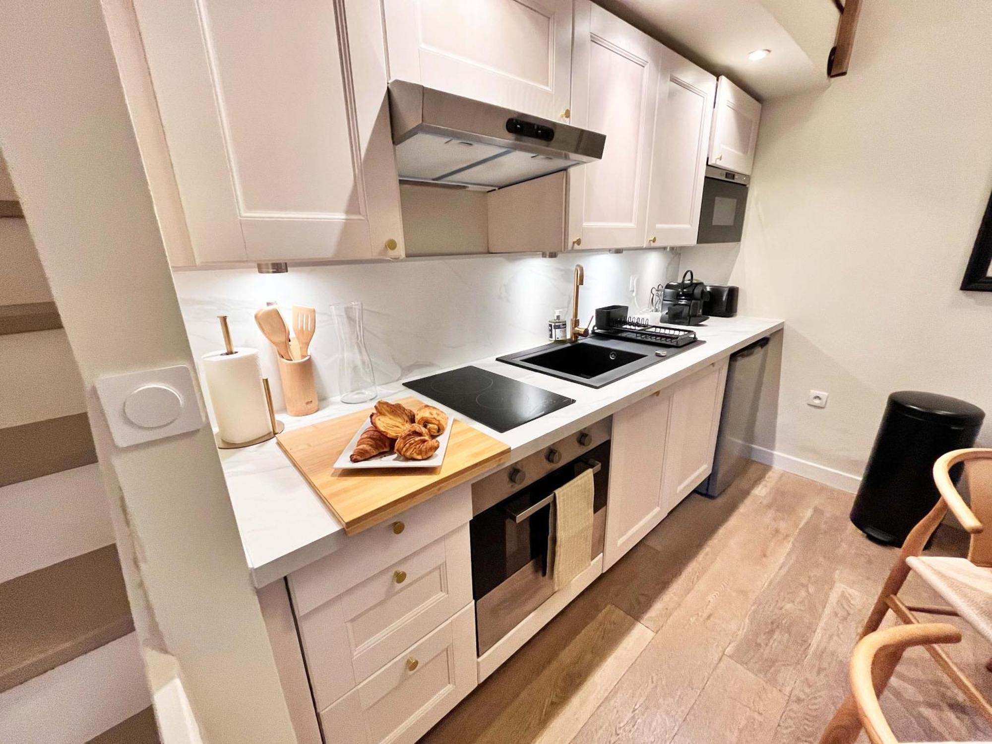 New!chic Oasis Apt, Heart Of Nice, Family Friendly, Walking To The Beach! Appartement